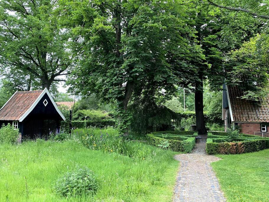 Loosan Lodges Gastenhuis Reutum Экстерьер фото