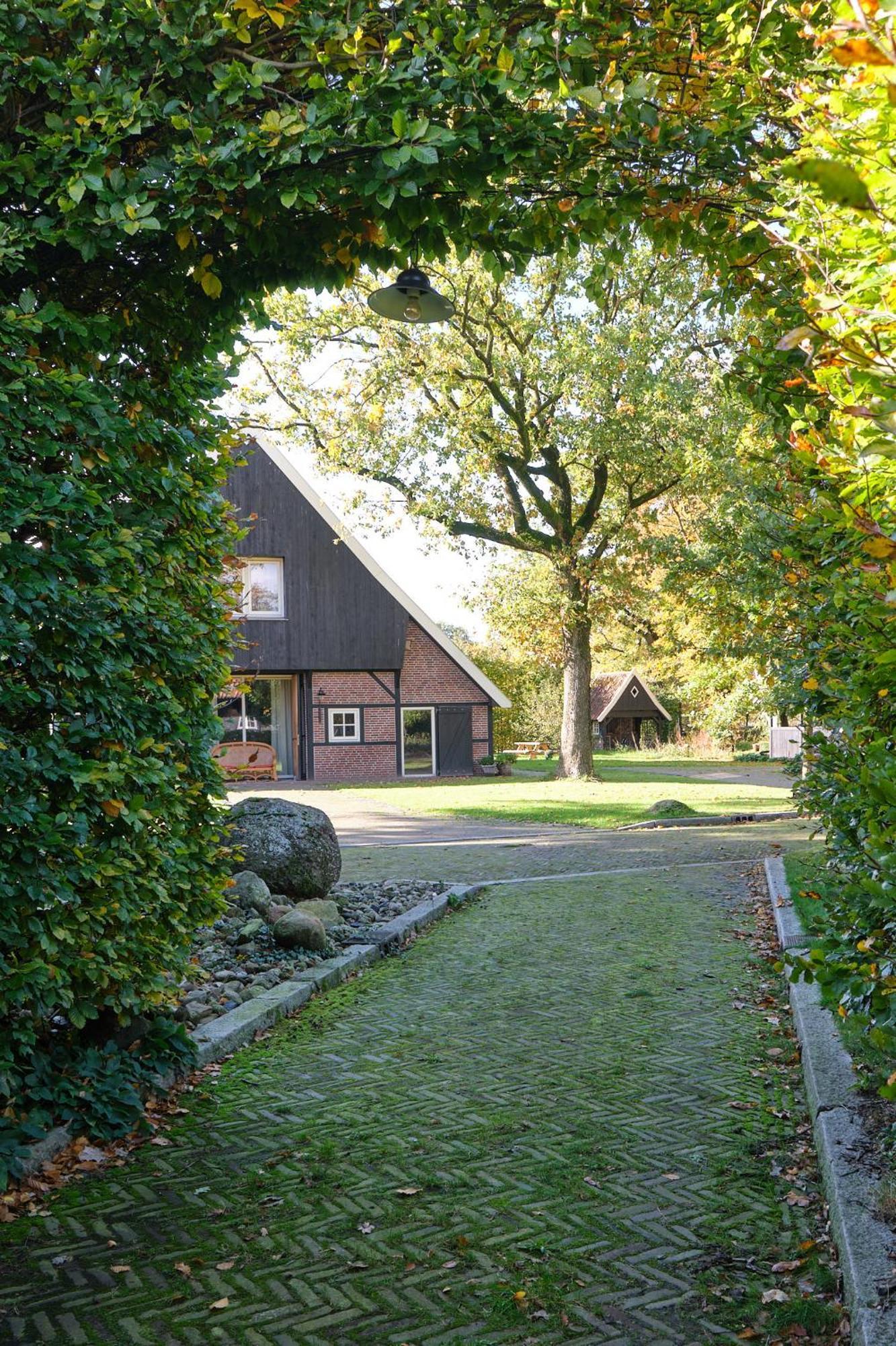 Loosan Lodges Gastenhuis Reutum Экстерьер фото