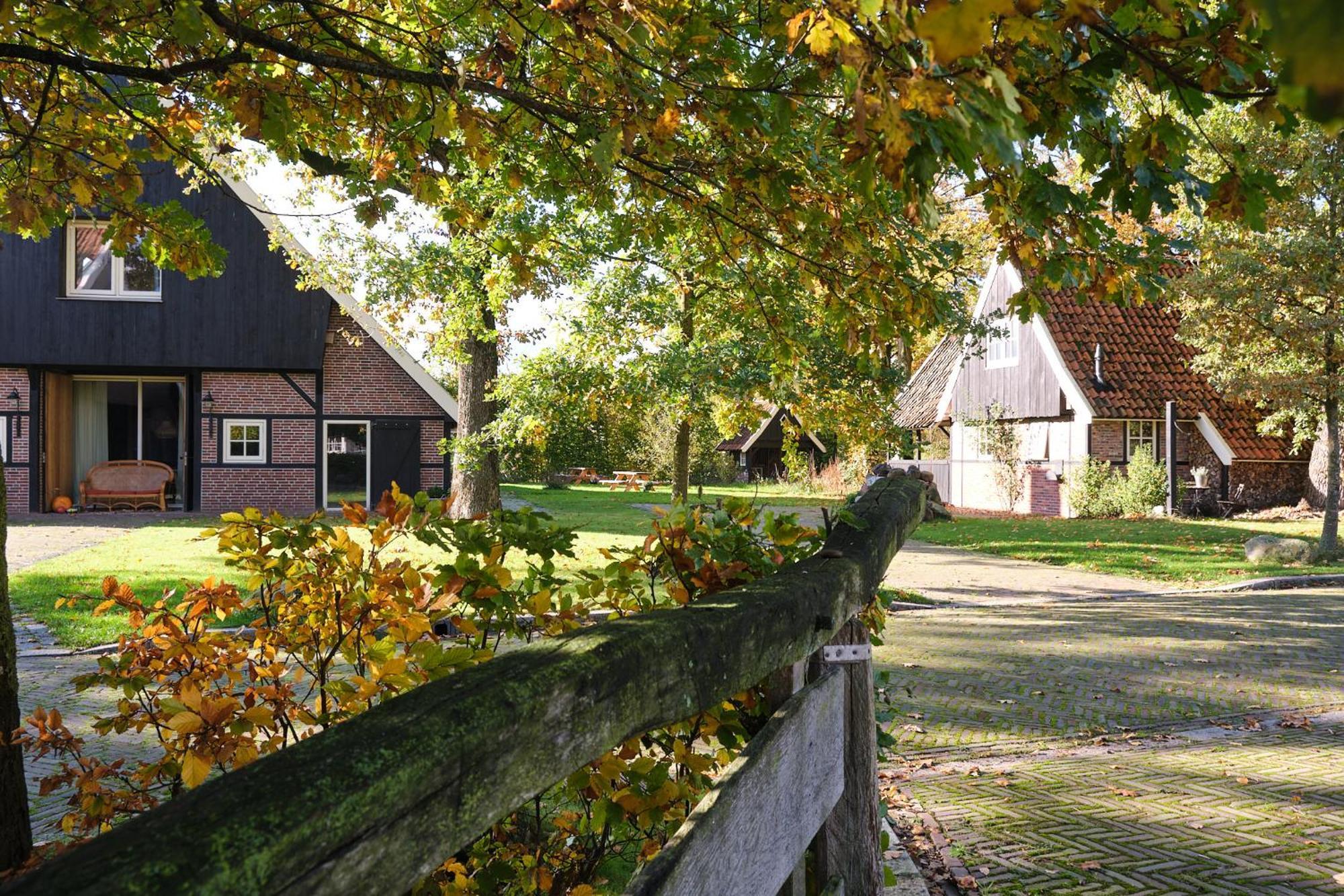 Loosan Lodges Gastenhuis Reutum Экстерьер фото